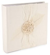 Product Image. Title: White Roses & Ribbon Paper Photo Album 200 4"x6" Photos