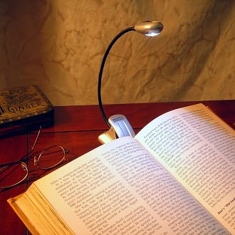 Mighty Bright Silver Xtraflex LED Booklight (Batt Inc)