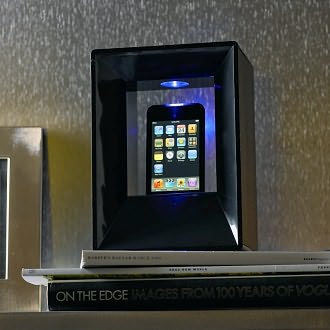 IWindow Docking Speaker w AMFM Radio by Sakar International: Product Image