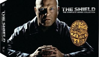 The Shield - The Complete Series with Michael Chiklis: DVD Cover
